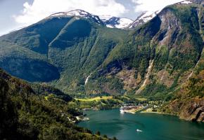 La magnifique bourgade de Flåm, que l’on devine au bout de l'Aurlandfjord, un bras du Sognefjord. DR