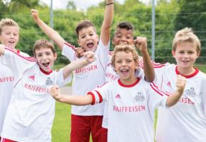  Les Raiffeisen Football Camps remplissent toutes les conditions de l’Association suisse de football. dr