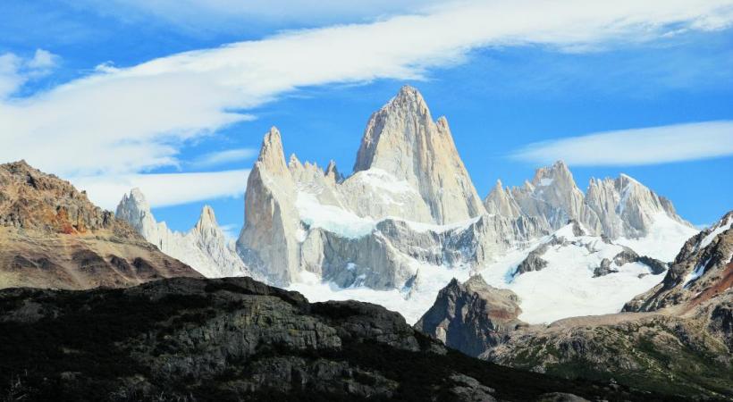 Un gaucho et ses moutons dans l’Estancia Galpon del Glaciar. En Patagonie, les glaciers grondent en permanence. Ici, le glacier Spegazzini. Les aiguilles autour du célèbre Fitz Roy (3375 m.). 