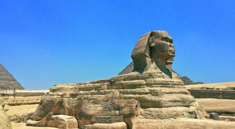 Le plateau de Gizeh ne serait pas complet sans le fameux Sphinx.  