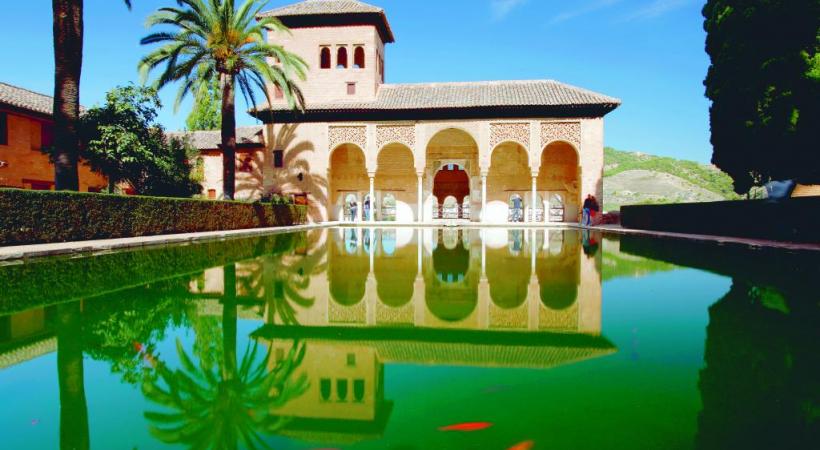 L’Alhambra, à Grenade, un chef-d’œuvre de la culture islamique. 
