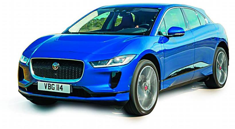 Chez Jaguar, la propulsion électrique n’efface pas le caractère que les amateurs apprécient: sportivité, capacités de franchissement, soin du design et des prestations, et options,  attractives. 