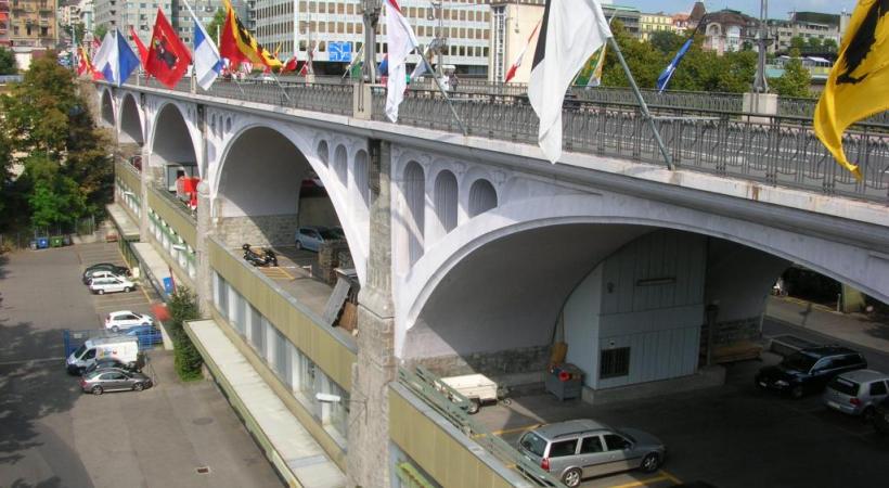 Depuis sa rénovation en 2003, le Pont Bessières a vu drastiquement chuter le nombre de suicides. DR