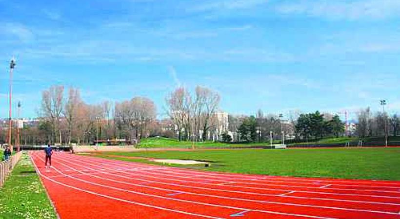 Après cinq mois de travaux, les sportifs peuvent à nouveau fouler la piste d’athlétisme du stade Pierre-de-Coubertin.